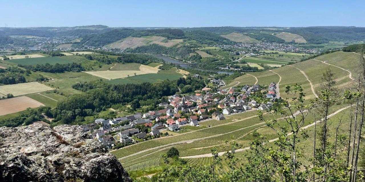 Ferienappartements Intour Ockfen Bagian luar foto